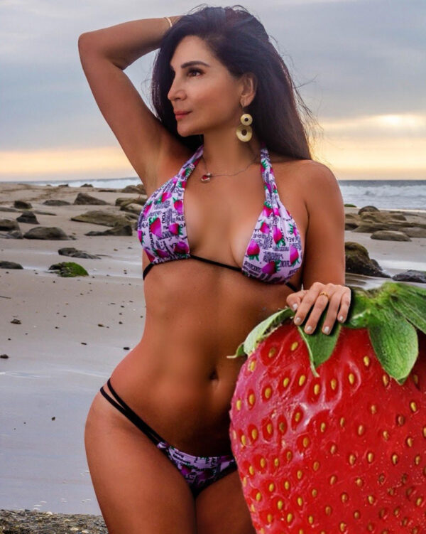 Strawberry 🍓 Top Bikini
